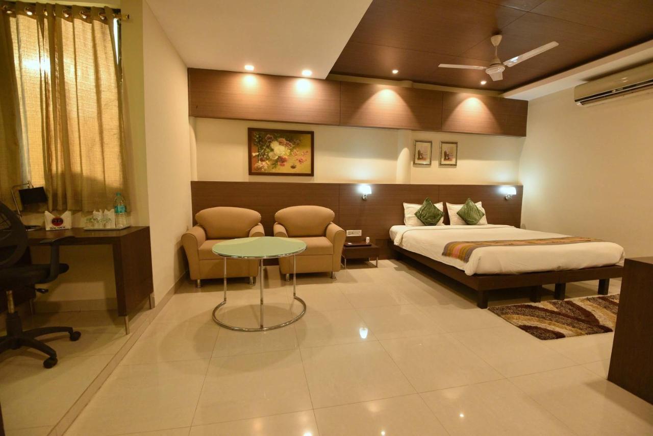 Hotel Dibrugarh Club House Exterior foto