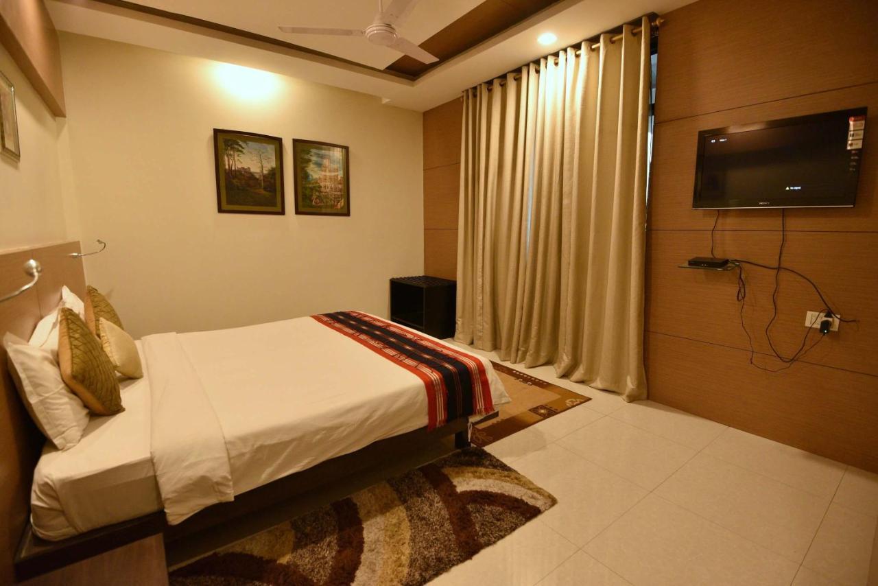 Hotel Dibrugarh Club House Exterior foto